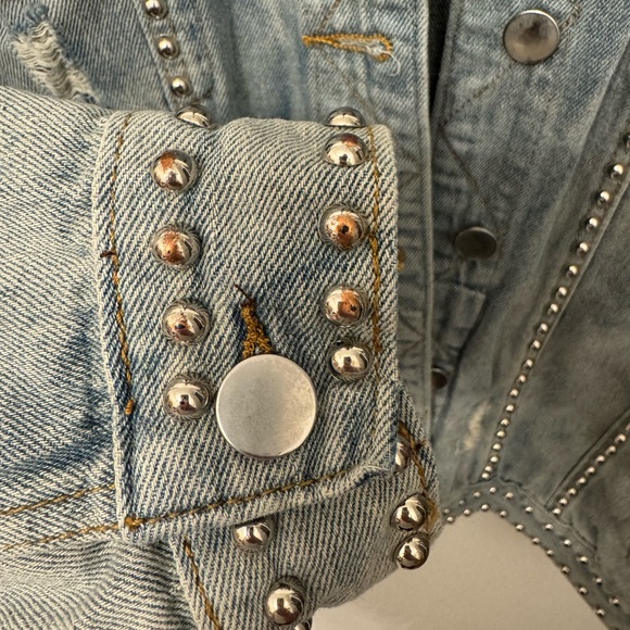 New VICI Distressed Studded Denim Jacket S - Picture 4 of 4